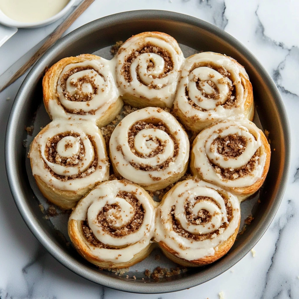 cinnamon rolls with cream cheese icing